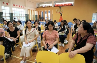 看见教学的多种可能——湛江市爱周高级中学校本研修同课异构研讨活动